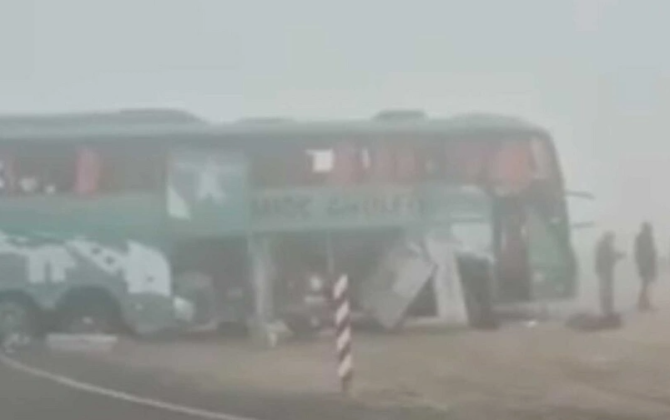 Avtobuslar toqquşdu - Ölənlər və yaralananlar var