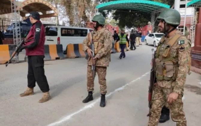 Terrorçular Pakistanda polis qərargahının yaxınlığında partlayış törətdi - Ölənlər var