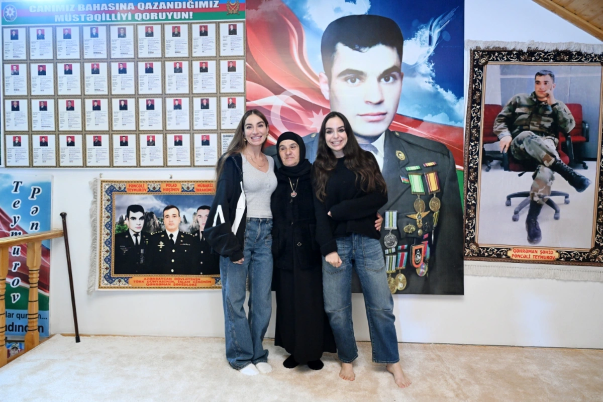 Arzu Əliyeva Milli Qəhrəman Pəncəli Teymurovun ailəsini ziyarətdən paylaşım etdi - VİDEO