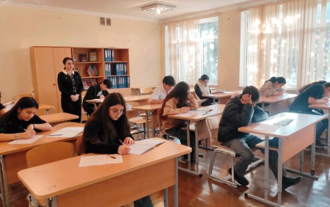 Onuncu siniflərdə blok fənləri üzrə monitorinq keçirilib