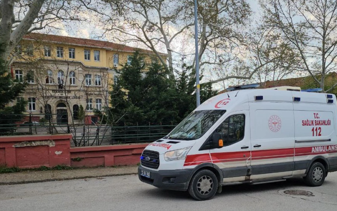 В Турции 43 человека госпитализированы с пищевым отравлением