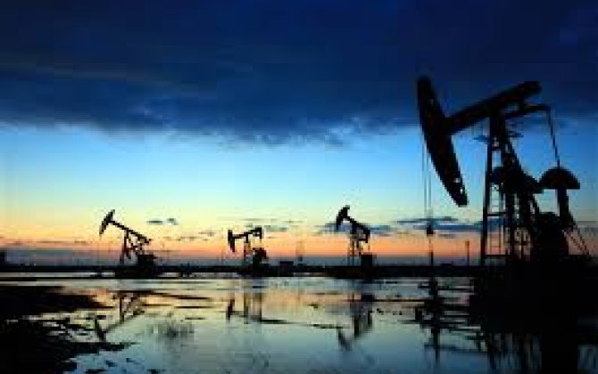 На мировых рынках нефть подешевела