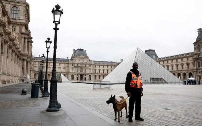 Во Франции полиция задержала четвертого подозреваемого в ограблении Лувра