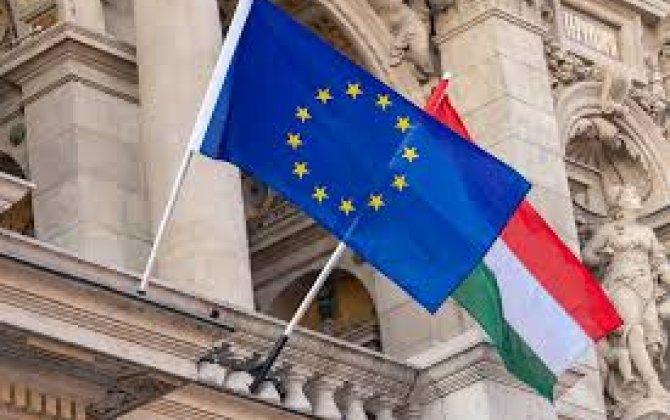Европарламент одобрил 2-ой промежуточный доклад о подрыве верховенства закона в Венгрии