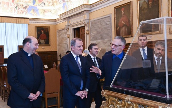 Ceyhun Bayramov Vatikan Apostol Kitabxanasında - FOTO
