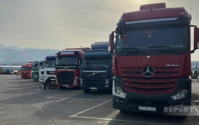 Gürcüstan gömrüyündə saxlanılan Azərbaycanın yük avtomobilləri sərbəst buraxılıblar