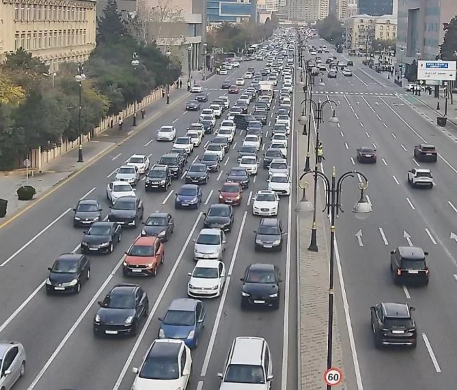 Paytaxtın bu küçələrində sıxlıq var - SİYAHI