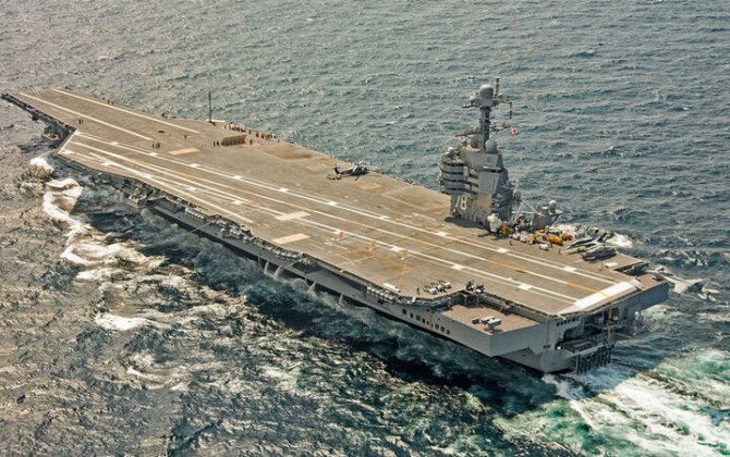 Pentaqon rəhbəri Karib dənizindəki təyyarədaşıyan gəmiyə baş çəkdi