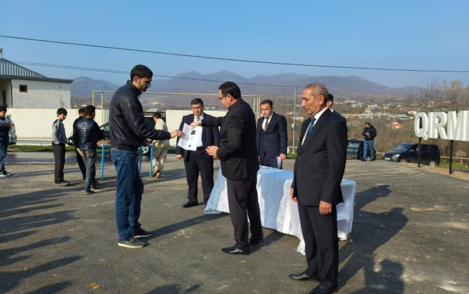 Yataqxanada yaşayırdılar, Qırmızı Bazara köçdülər - FOTOLAR