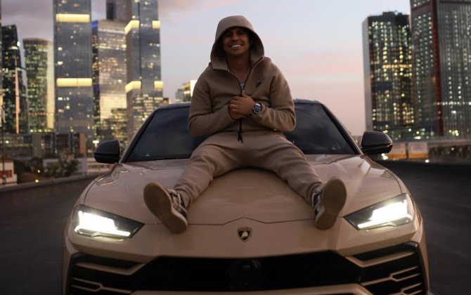 Азербайджанского блогера избили в прямом эфире