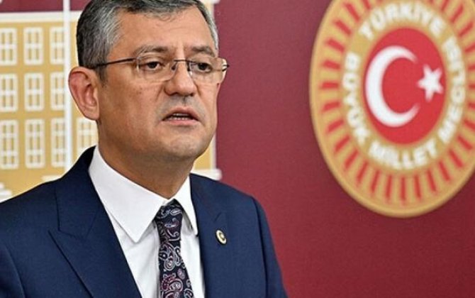 Özgür Özəl yenidən CHP sədri seçildi
