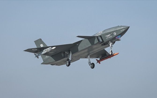 Türkiyənin ilk pilotsuz döyüş təyyarəsi dünyada ilkə imza atdı - VİDEO