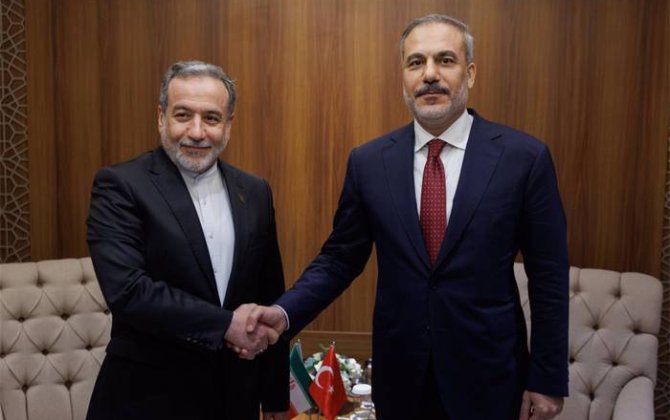 В Тегеране началась встреча между главами МИД Ирана и Турции