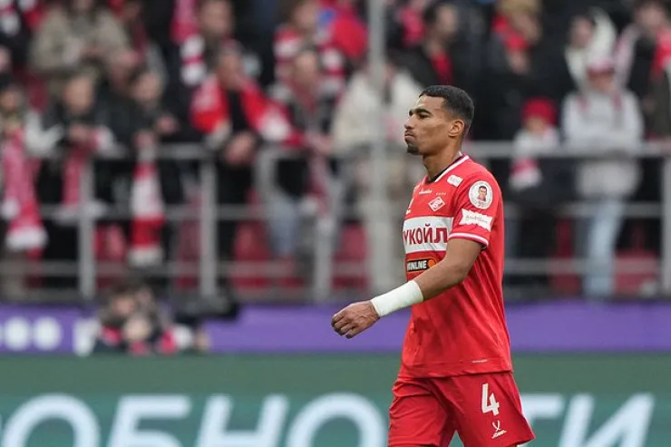 “Spartak”ın oyunçusu arvadına görə “Beşiktaş”a keçmək istəyir