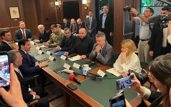 Ukraynanın nazir müavininin ABŞ-dakı danışıqlarda dilxor görkəmi narahatlıq doğurdu, amma...-FOTOLAR