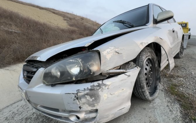 Şamaxıda avtomobil kanala aşdı: Xəsarət alanlar var - FOTO