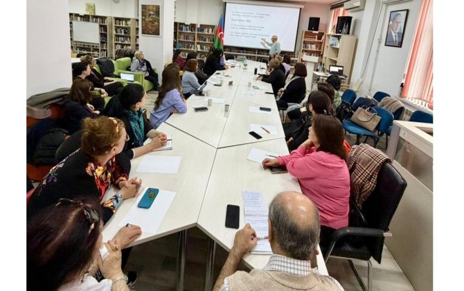 ADU-da macarıstanlı professorun iştirakı ilə beynəlxalq təlim keçirildi - FOTO