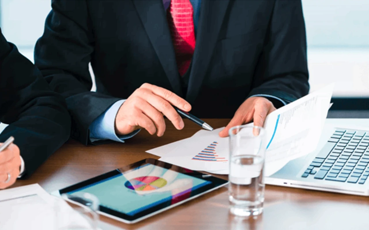 Vergi orqanlarına məlumat göndərilməli olan icazələrin siyahısı dəyişdi