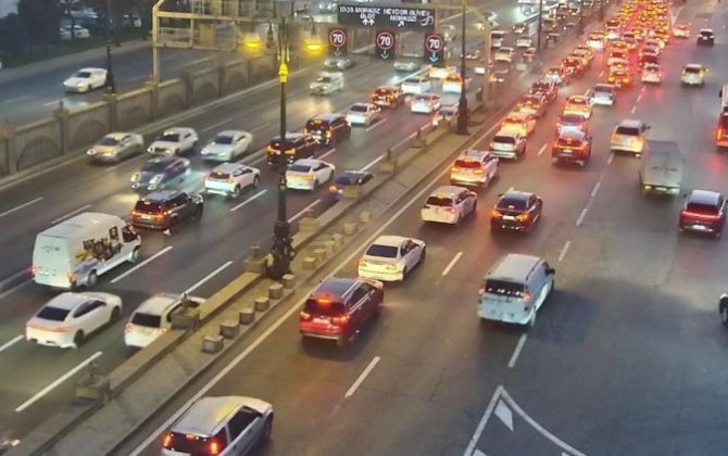 Paytaxtda bəzi küçələrdə sıxlıq müşahidə olunur