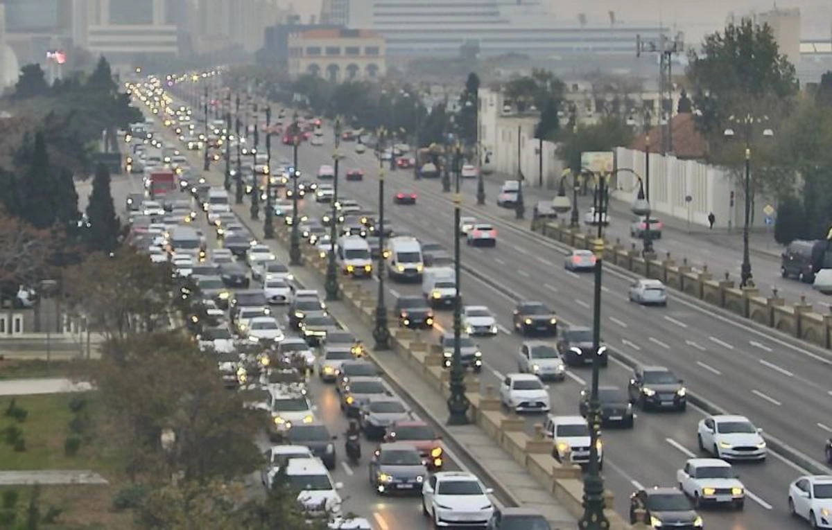 Paytaxtın bu küçələrində sıxlıq var - SİYAHI