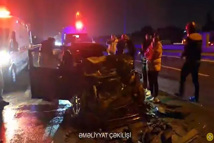 Bakıda minik maşını 