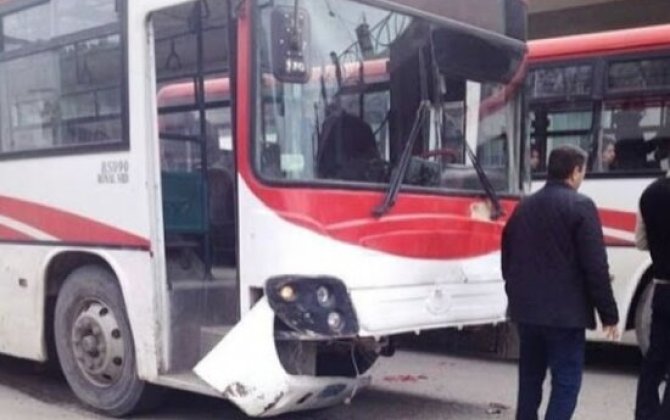 Bakıda avtobus piyadanı vuraraq öldürdü