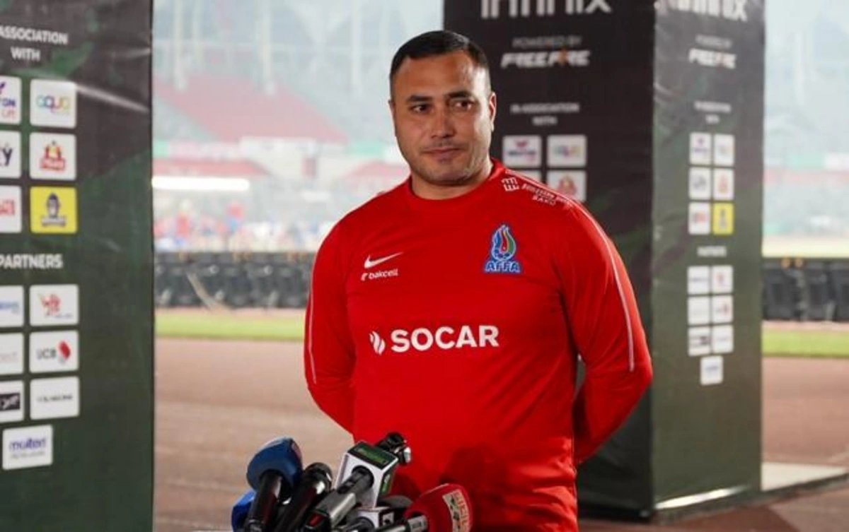 Azərbaycan millisinin baş məşqçisi: 