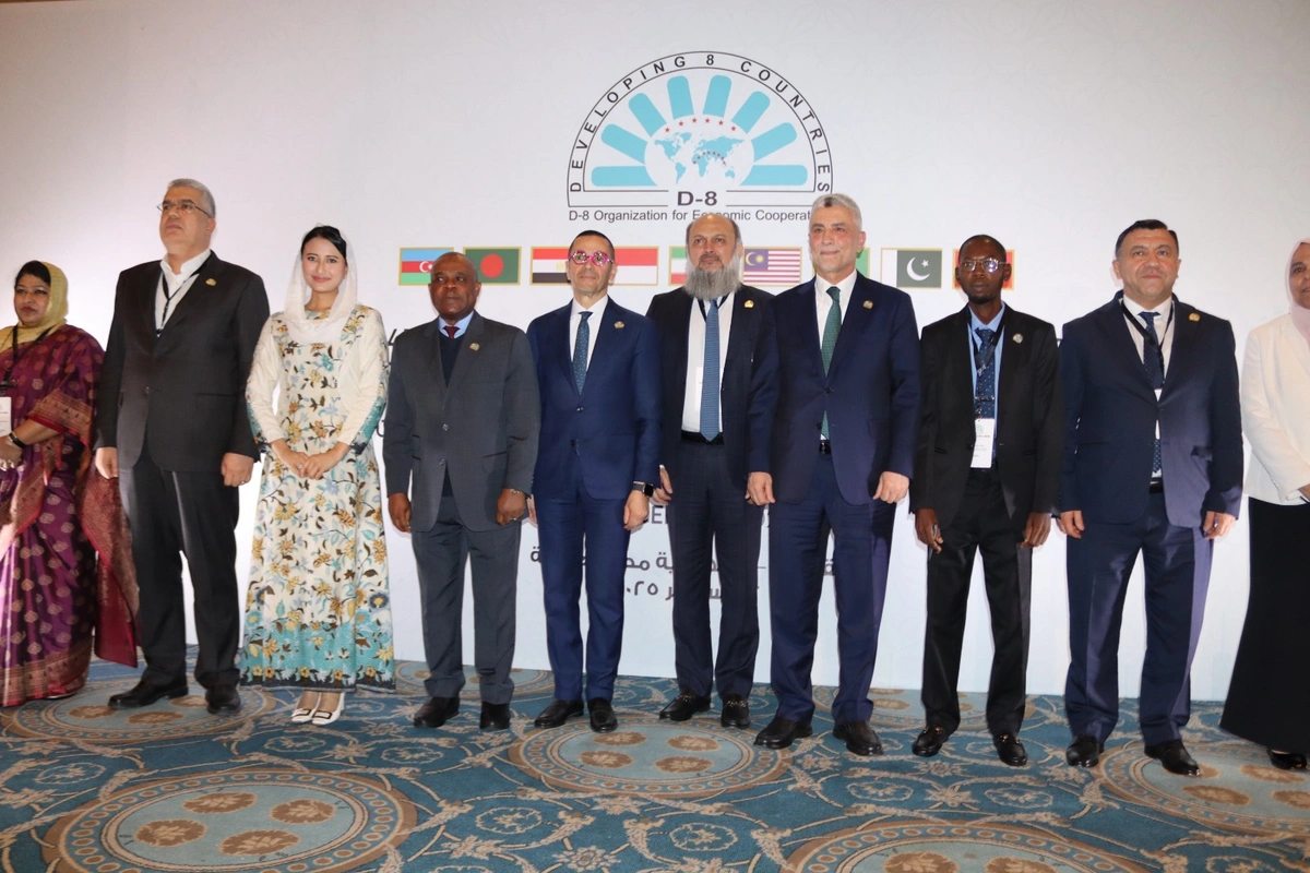 D-8 ölkələri Ticarət Əməkdaşlığı haqqında Qahirə Bəyannaməsi qəbul edilib - FOTO