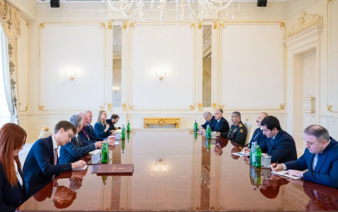 Böyük Britaniyanın müdafiə naziri Lord Koaker Bakıya səfər edib - FOTO