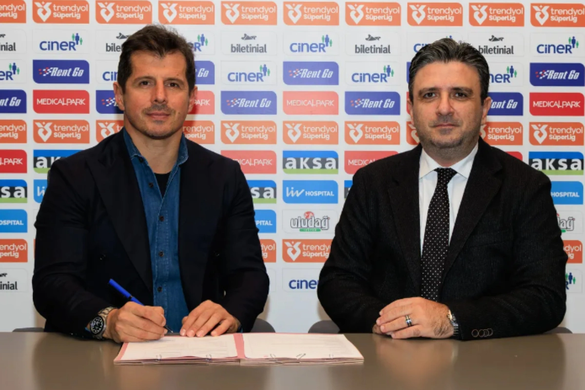 Emre Belözoğlu Türkiyə klubunun baş məşqçisi təyin edildi