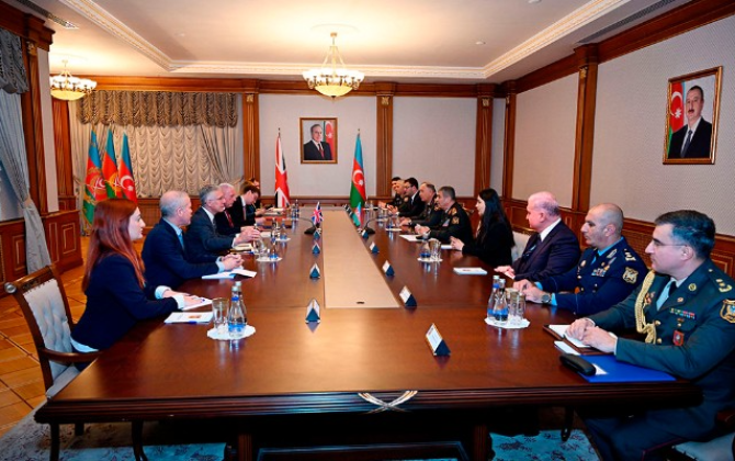 Госминистр обороны Великобритании провел в Баку ряд встреч-ВИДЕО