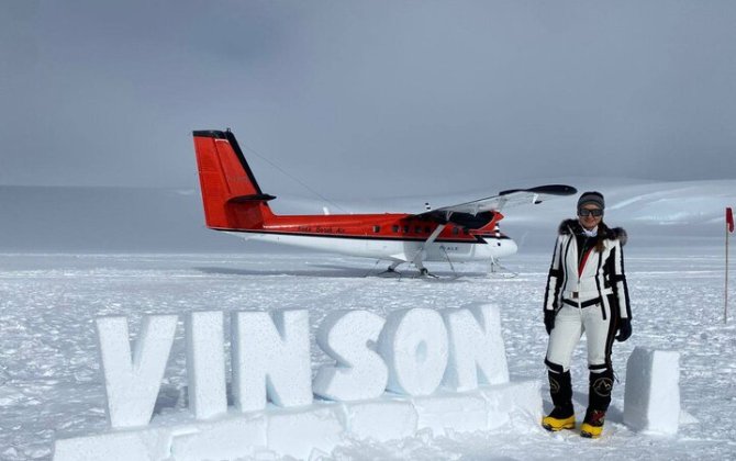 Azərbaycanlı alpinist Antarktidanın ən yüksək zirvəsini fəth etdi - FOTO
