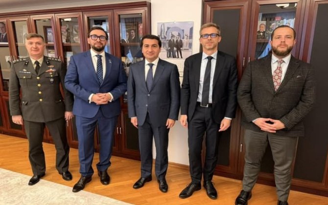 Hikmət Hacıyev NATO-nun Cənubi Qafqazdakı Ofisinin rəhbəri ilə GÖRÜŞDÜ