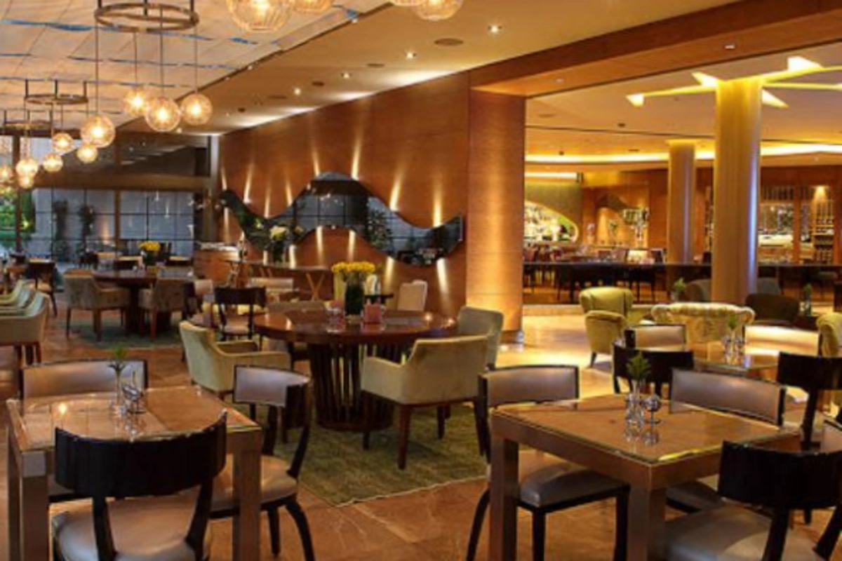 Bakıda restoranın havalandırma borusu ALIŞDI - VİDEO