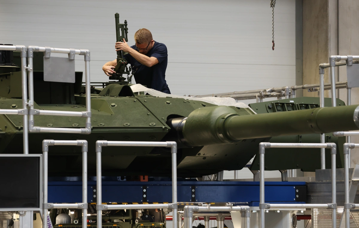 ABŞ NATO öhdəliklərinin əksəriyyətini Avropaya ötürmək istəyir