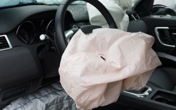 Biləsuvarda yol-nəqliyyat hadisəsi baş verib - Xəsarət alanlar var