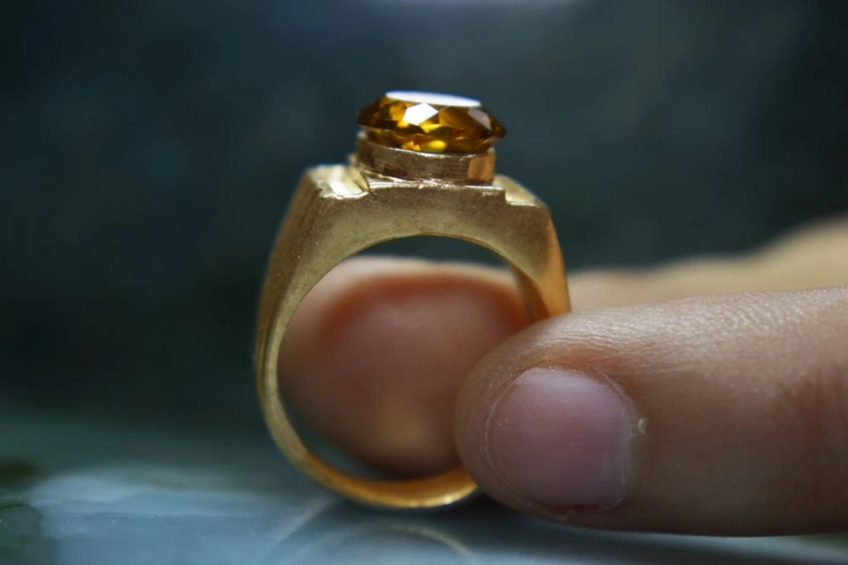 Древнеримское обручальное кольцо из золота обнаружено в Болгарии-ФОТО