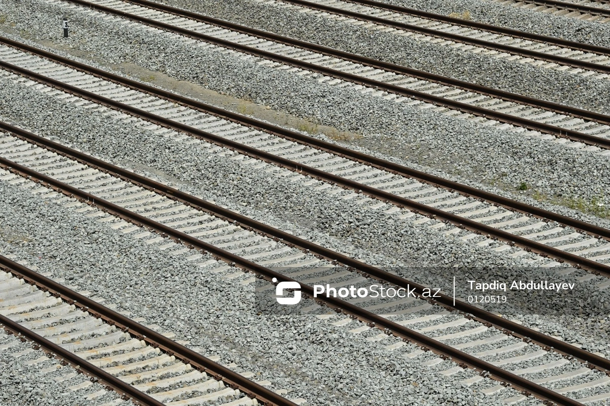 В Польше мужчина петардами парализовал движение поездов