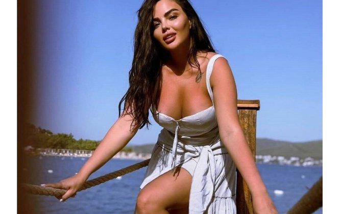 Azərbaycanlı müğənni Dubaydakı biznesindən DANIŞDI