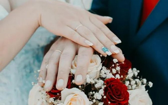 Azərbaycanda gəlinə kilolarla qızıl taxdılar - VİDEO