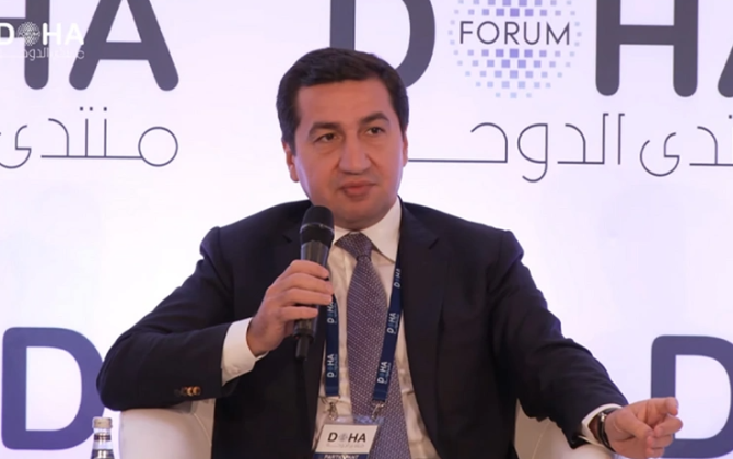Hikmət Hacıyev Doha Forumu çərçivəsində müzakirələrlə bağlı video paylaşıb - VİDEO