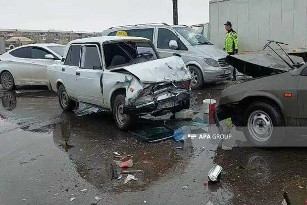 В Гяндже произошло ДТП, есть пострадавшие