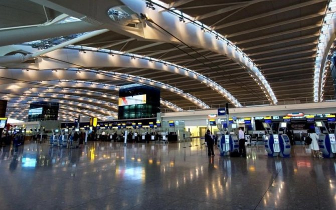 Londonun hava limanında oğrular 21 nəfərə XƏSARƏT YETİRDİ