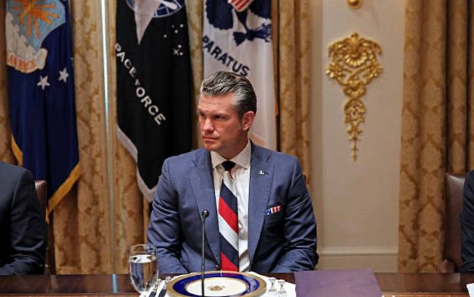 Главе Пентагона могут урезать бюджет на командировки