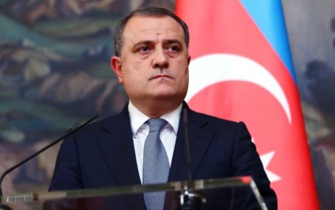 Ceyhun Bayramov Macarıstana işgüzar səfərə gedib