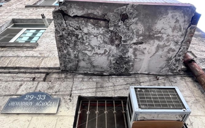 Bakıda köhnə bina eyvanları ölüm saçır!..- FHN, icra hakimiyyətləri, Dövlətqaçqınkom təcili tədbirlər görməlidir!..