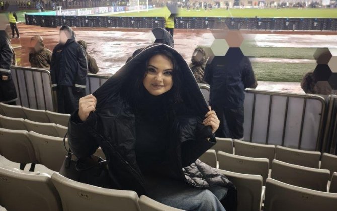 Məşhur aparıcı üsyan etdi: “Nə edək? Gəlməyək oyuna? Dəstək olmayaq komandamıza?”