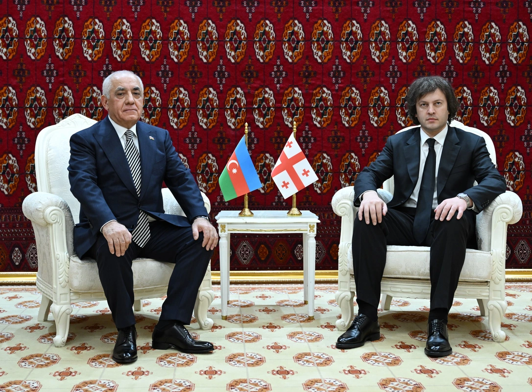 Али Асадов встретился в Ашхабаде с Ираклием Кобахидзе
