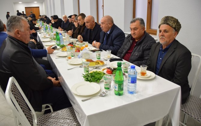 Novxanıda Ulu Öndər Heydər Əliyevin anım günü ilə bağlı ehsan süfrəsi təşkil edilib