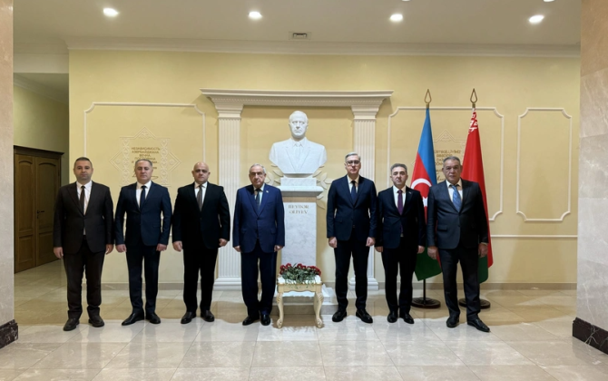 Minskdə Heydər Əliyevin xatirəsi anılıb